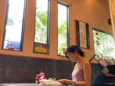【本郷三丁目】「金魚坂」ピアノがある吹き抜けの洋館風喫茶。レトロな空間で中国茶とケーキセット