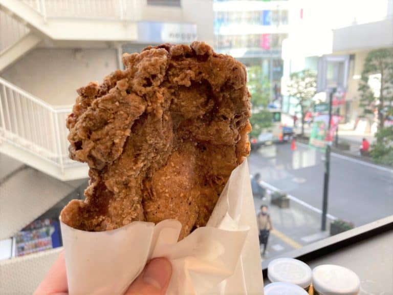 吉祥寺 台湾唐揚げ ジーパイを食べ比べ Bon Bon Tea 横濱炸鶏排 衣カリカリ 大きくてアツアツ 193go Jp いくみごードットジェイピー