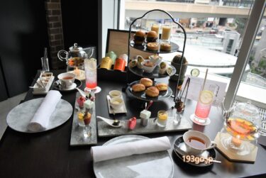 渋谷ストリームエクセルホテル東急 7月1日から開催のサマーアフタヌーティー！スコーン、キッシュ、黒毛和牛バーガーでボリュームも満点。TWG紅茶、ウェルカムドリンクも嬉しい　