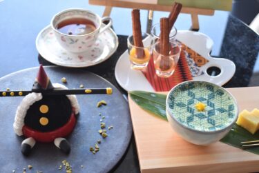 メズム東京の新作アフタヌーンティー 笛を吹く少年モチーフの黒ケーキがインパクト抜群！