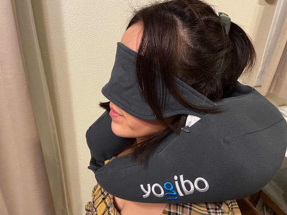 Yogiboネックピローを購入！ジャストフィット感が超気持ちいい　アイマスク付きの高機能も嬉しい