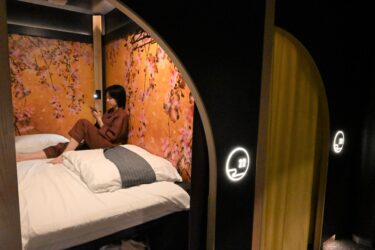 【宿泊リポ】「リソルポシュテル東京浅草」へ！江戸モチーフのおしゃれキャビンにステイ　欧米人バックパッカーに大人気　