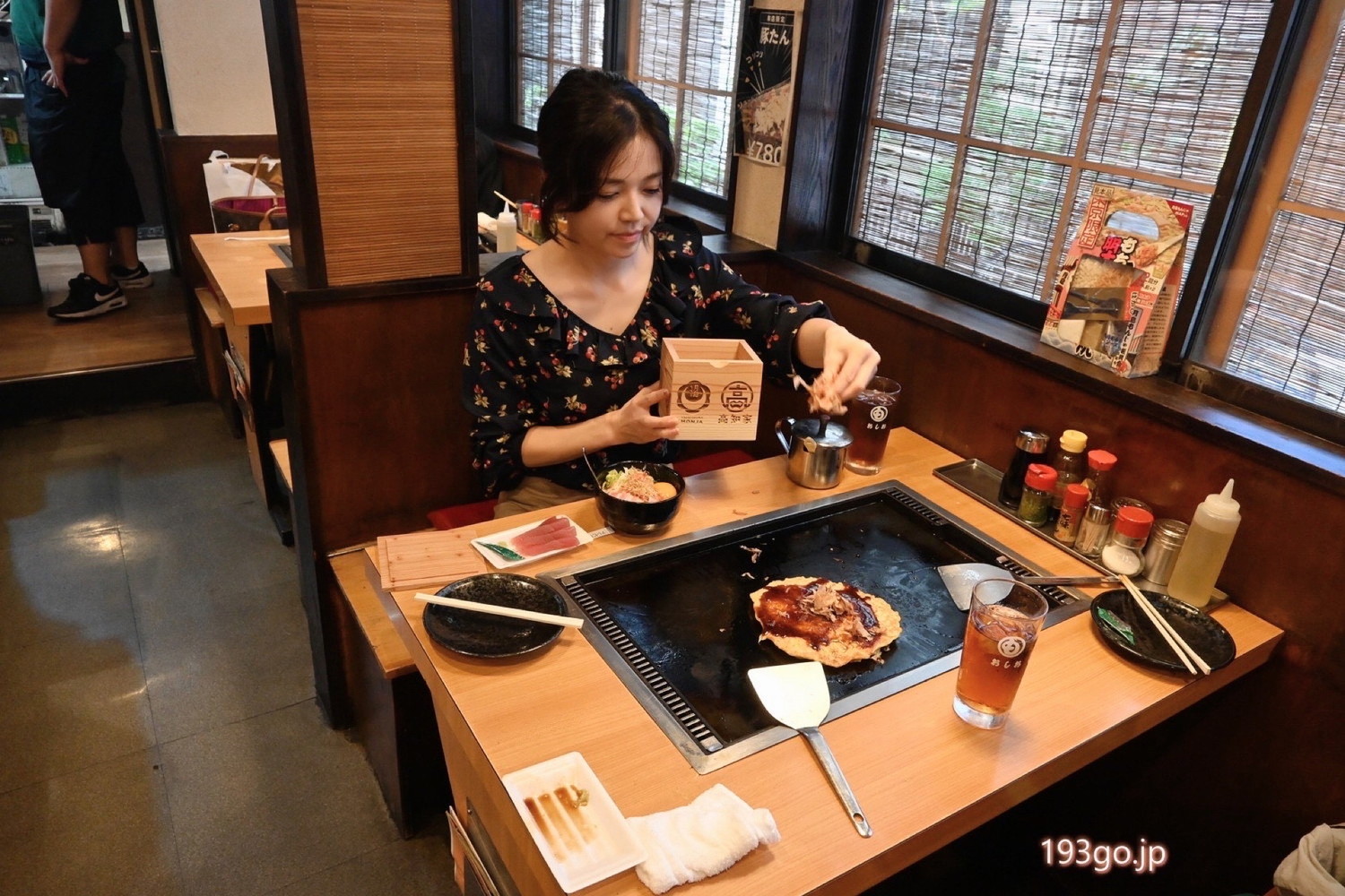 試食会リポ】月島もんじゃストリートで高知の宗田節をたっぷりかけて